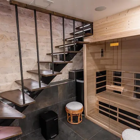 Jacuzzi & Sauna - Or Norme By Le Douze - Motel para Casais *