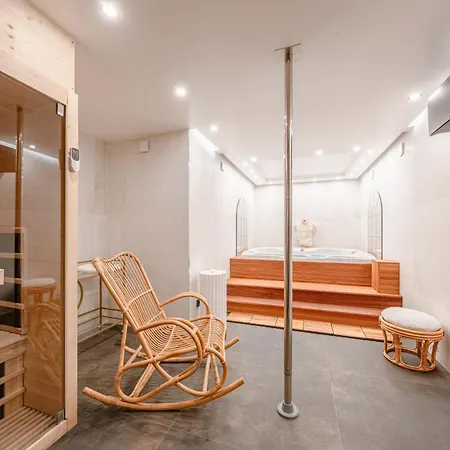 Jacuzzi & Sauna Privatifs - - Or Norme By Le Douze * パリ