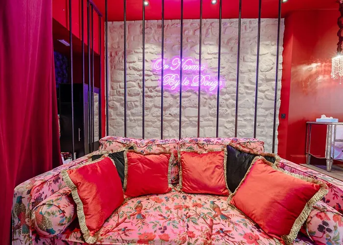 Jacuzzi & Sauna - Or Norme By Le Douze - Romantiskt hotell *
