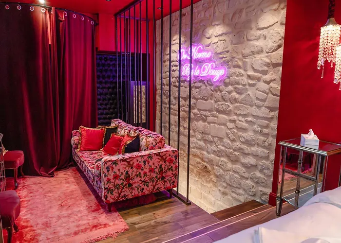 Jacuzzi & Sauna Privatifs - - Or Norme By Le Douze * Paris