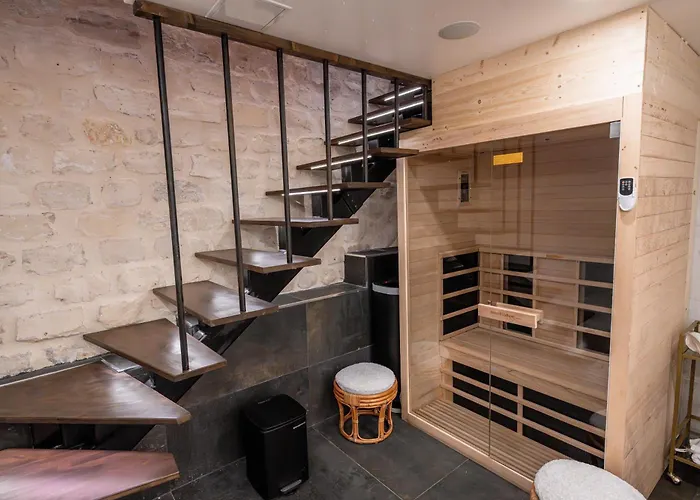 Jacuzzi & Sauna Privatifs - - Or Norme By Le Douze Love hotel *