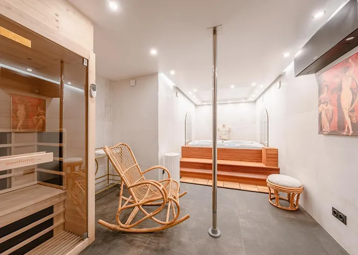 Jacuzzi & Sauna Privatifs - - Or Norme By Le Douze * Paris